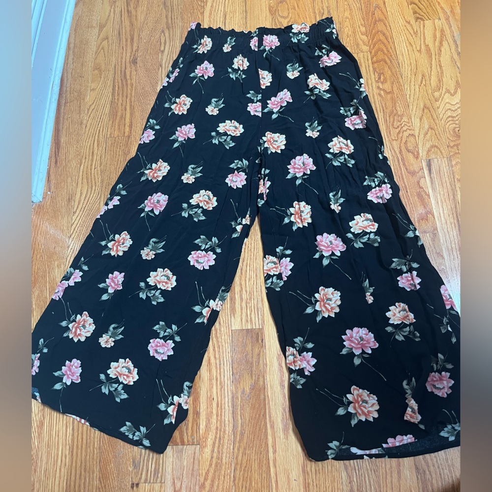 American eagle women’s floral pants